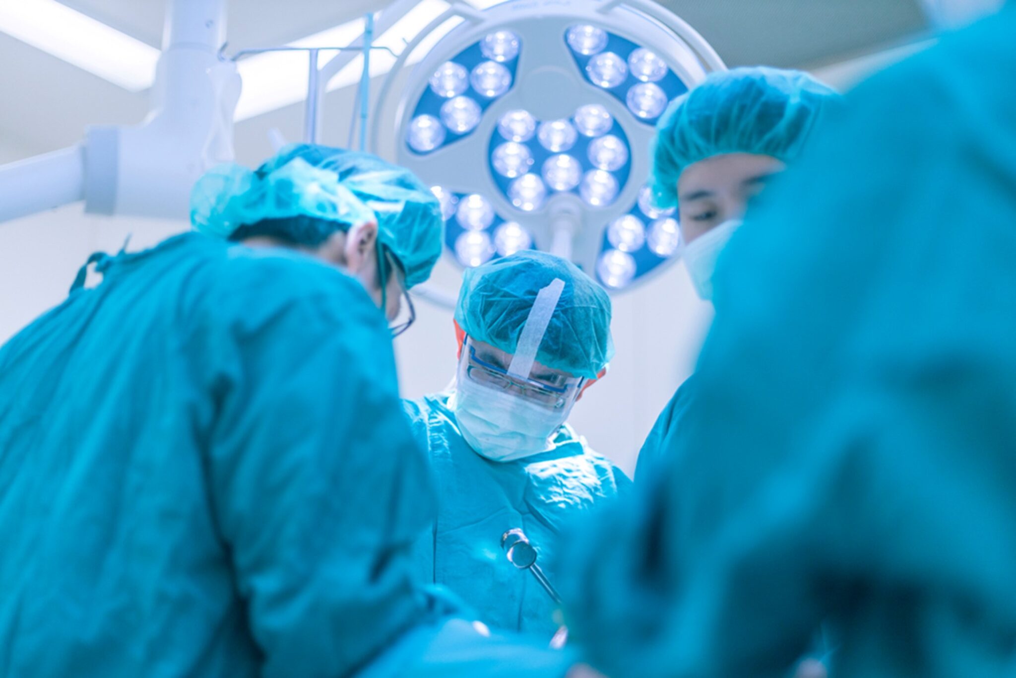 Advantages of Treating Fractures with Absorbable Implants